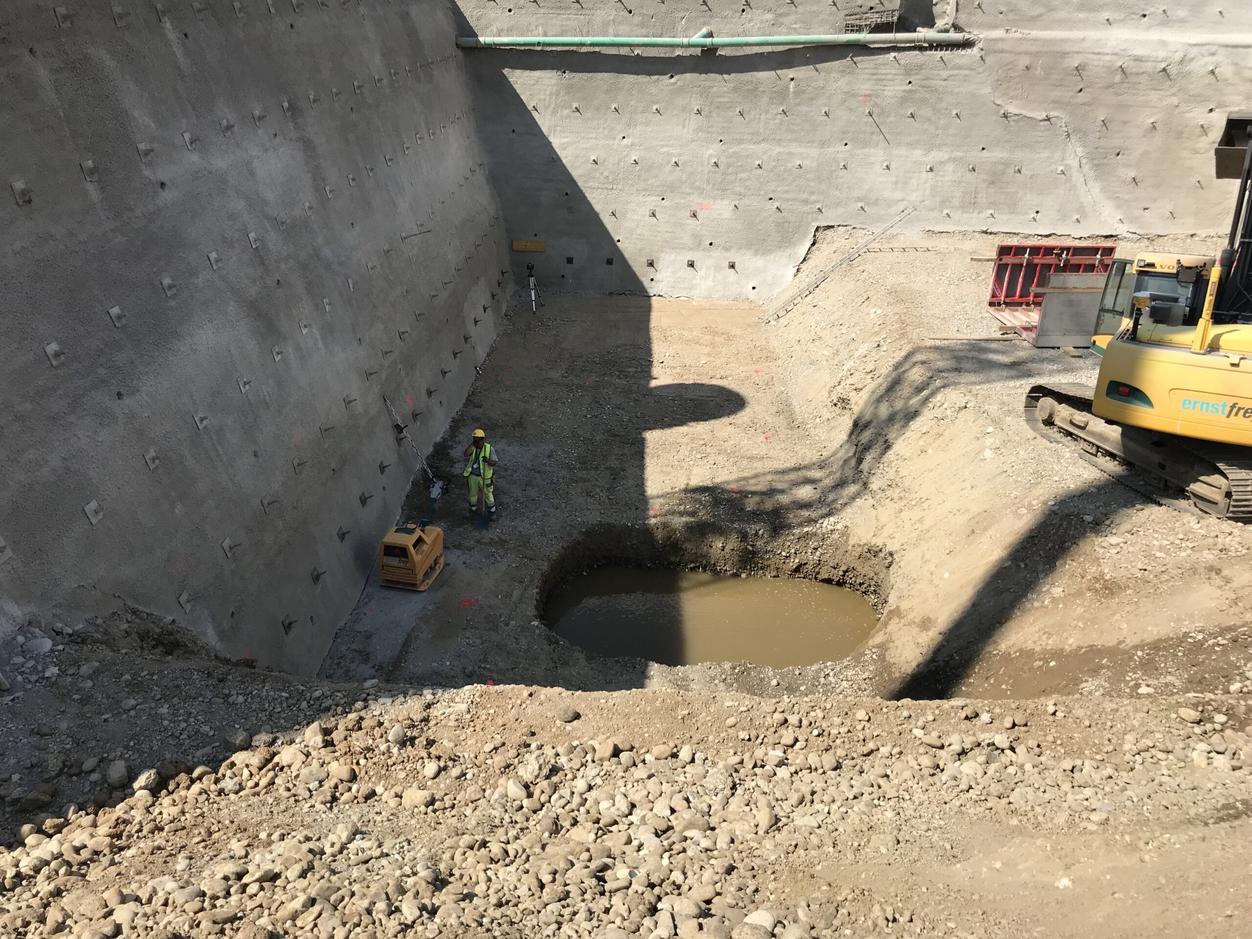 Ernst Frey, Strassen- und Tiefbau, 2018, Aargau, Kaiseraugst: Wurmisweg, Baugrube Holzheizwerk