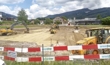 Ernst Frey, Strassen- und Tiefbau, 2021, Geschäftskunden, Solothurn, Balsthal, Thalstrasse, Werkleitungen, Bodenplatten und Umgebungsarbeiten